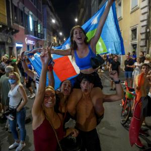 Euro triumph balm for Italy's pandemic wounds