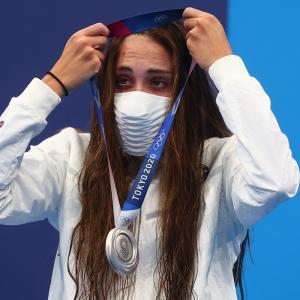 Masks at Tokyo medal ceremonies 'a must to have'