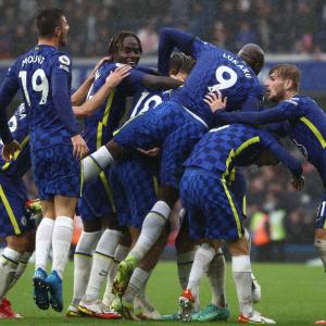 EPL PIX: Chelsea return to winning ways; Man Utd held