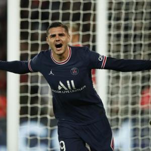 Icardi strikes late to give PSG win over Lyon