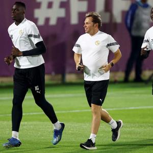 Once jobless, Mendy now carries Senegal's hopes at WC