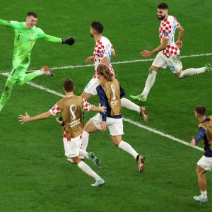 FIFA WC PIX: Croatia take Brazil into penalties