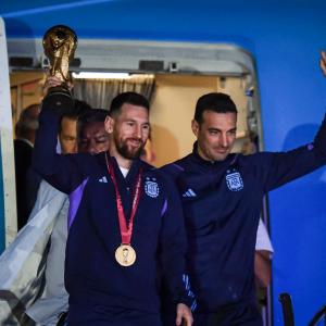 PICS: World Champs Messi, Team Come Home