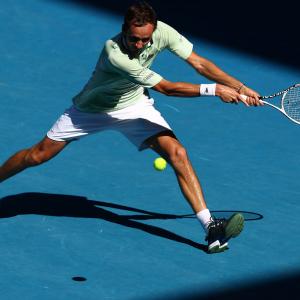 Aus Open PIX: Medvedev cruises into 4th round