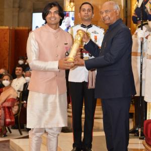 SEE: Neeraj Chopra receives Padma Shri