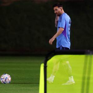 FIFA WC: Messi's Argentina tipped to ease past Saudi