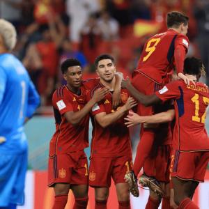 FIFA World Cup PIX: Clinical Spain rout sorry Costa Rica