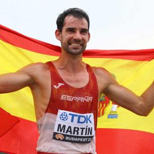 World Athletics: Spain's Martin wins first gold!