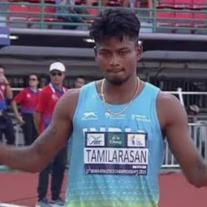 Indian athletes face crushing defeats on Day 2