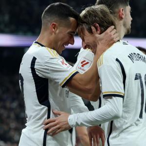 Soccer PIX: Madrid down Villarreal; Kane nets brace
