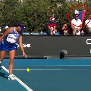 Russian flags banned at Australian Open