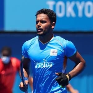 Indian men's team holds England to 1-1 draw