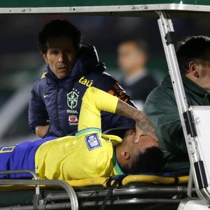 WC Qualifiers: Neymar injured; Messi scores brace