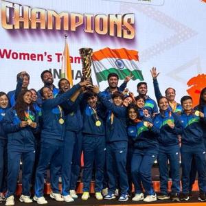 Indian women claim gold in epic badminton final