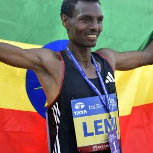 Ethiopian runners reign supreme at Mumbai Marathon