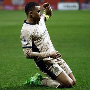 Mbappe 'tricks' PSG to big win; Barca down Atletico