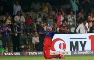 Faf Defies The Law Of Physics!