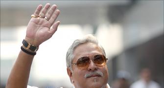 Mallya's stake in Kingfisher Airlines drops below 10%