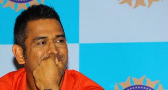Dhoni urges team to back basics and play 'expressive cricket' in New Zealand