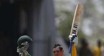 De Kock, De Villiers centuries steer South Africa to series win