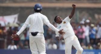 Pakistan strike early but Sri Lanka extend lead to 220
