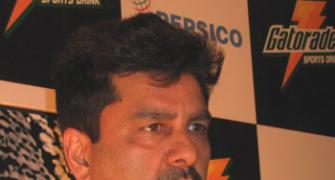 Prabhakar wants to be India's bowling coach