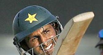 Shoaib Malik sends notice to PCB