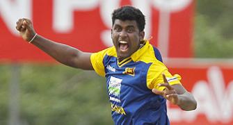 Sri Lanka thrash India to enter final