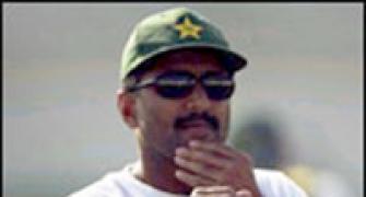 Miandad accepts coaching role with Pakistan