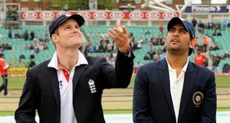 Images: Rain interrupts England's charge