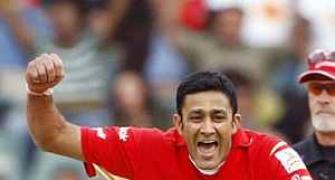 Kumble hangs his boots, pulls out of IPL