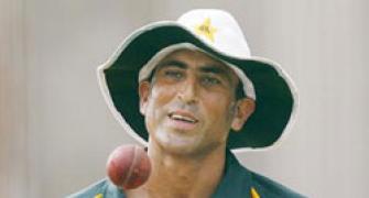 Younis, Gul return to Pak Test squad against WI
