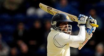 Sangakkara wicket gives England late boost