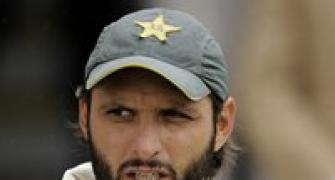 Afridi lashes out at selector Illyas