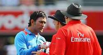 Out or not out? Third umpire causes confusion