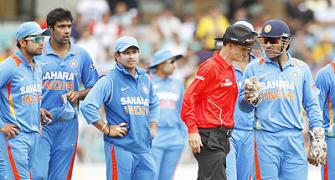 India hope for turn of fortunes to stay alive