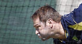 Injury nightmares hound Harris before Perth Test