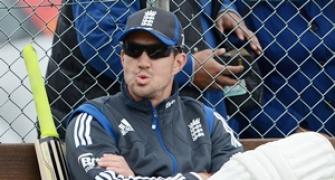 Pietersen to meet teammates before England call-up