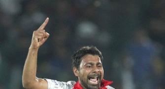 IPL Stats: Praveen Kumar is most economical bowler!