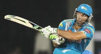 'Losing Yuvraj, Wright in same over was turning point'