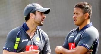 Khawaja, Maxwell eye quality practice in warm-up match