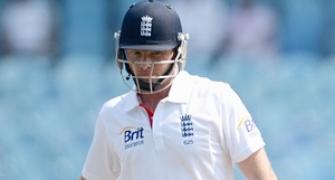 Bell anchors England to solid first day against NZ XI