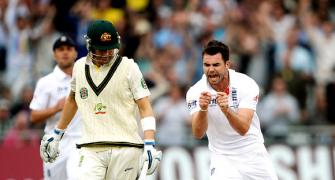Ashes PHOTOS: Siddle takes 5 to bowl out England for 215