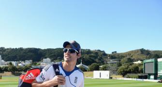 England coach Bayliss backs out-of-form Cook