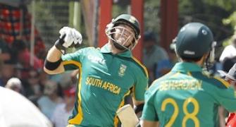 Ingram century propels South Africa to easy win