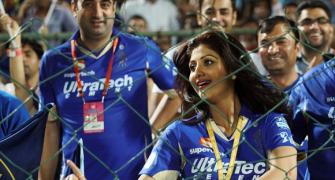 IPL Photos: See what makes sexy Shilpa Shetty dance!