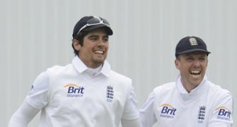 Headingley Test: Swann's six-haul bowls England to victory