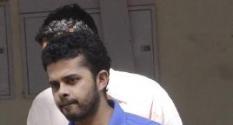 Cash paid to Sreesanth recovered from Mumbai: Police