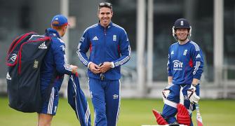 Warne reckons Pietersen's presence will decide Ashes fate