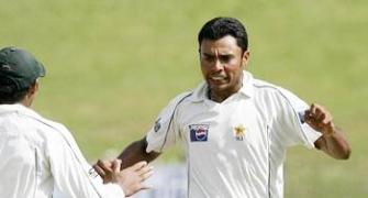 Kaneria returns to Pak; ends speculation of India settlement